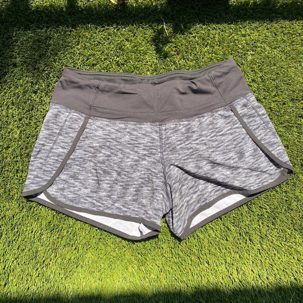 Lululemon Speed nUp 2.5inch Black and Grey Short